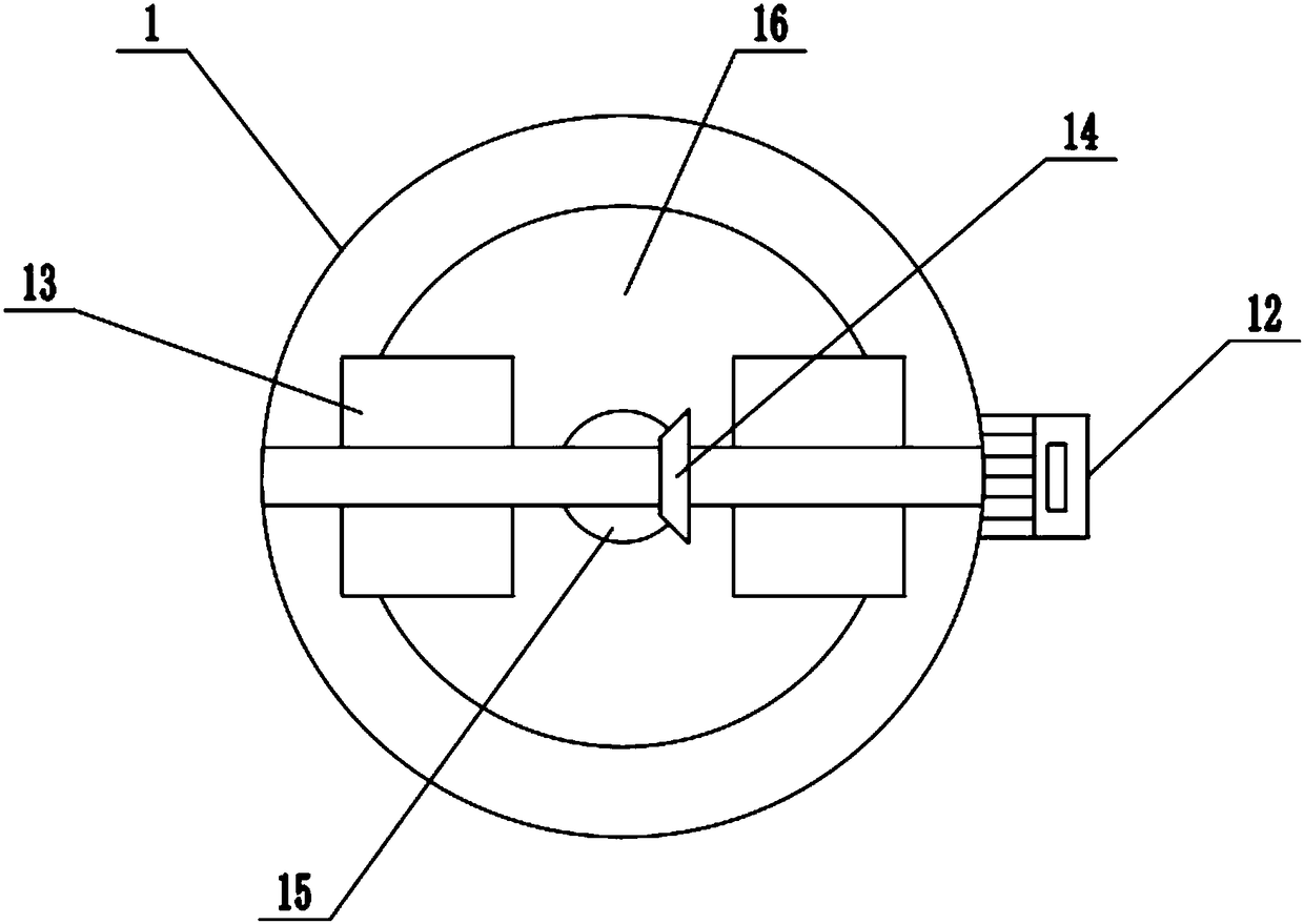 Solid-liquid reaction kettle for chemical engineering production