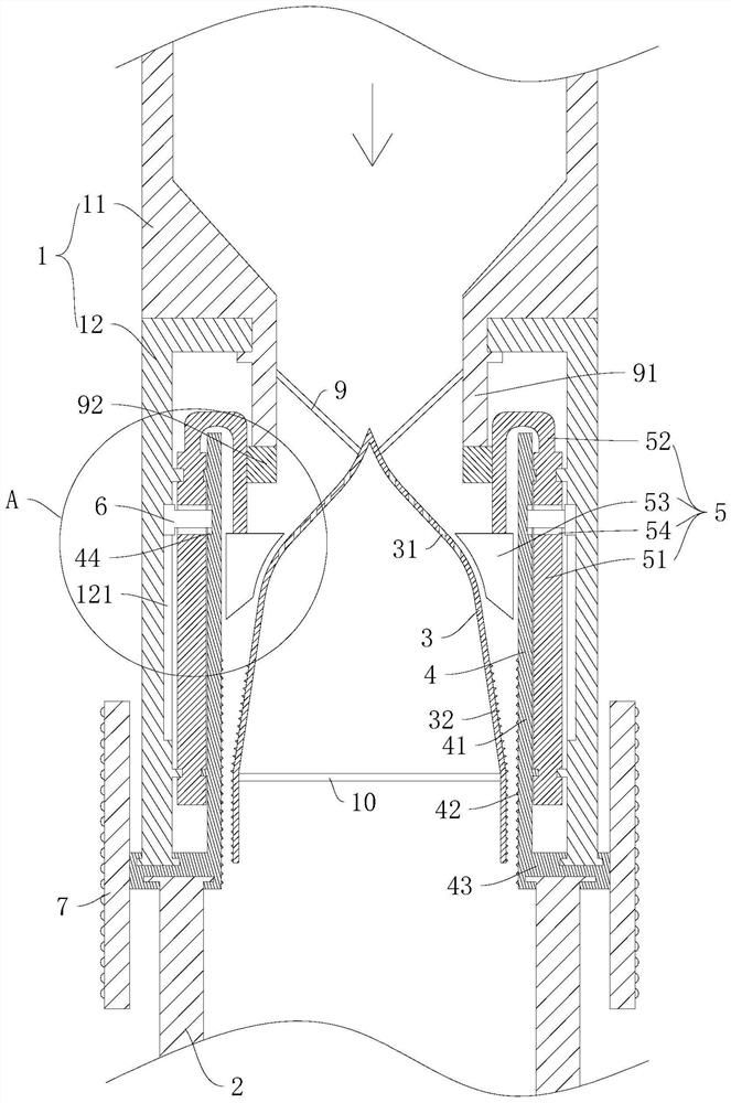 Drainage device for cardiovascular medicine department