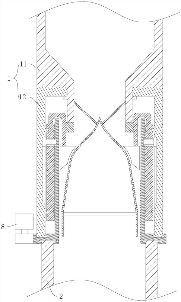 Drainage device for cardiovascular medicine department