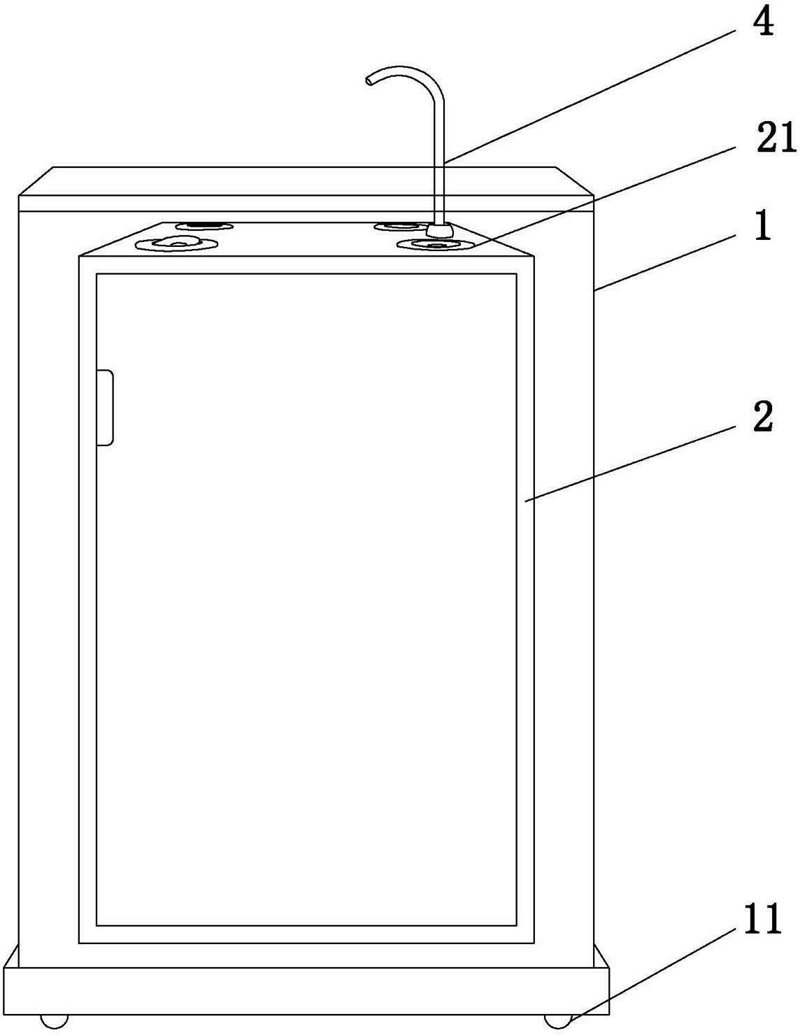 Display machine for breathable shoes