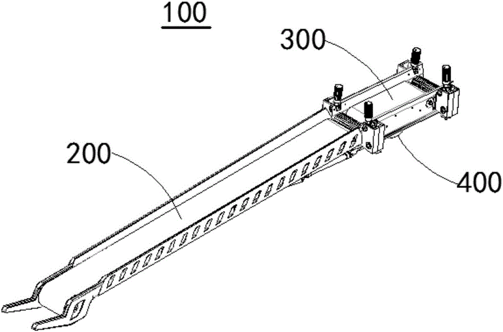 Belt winding and unwinding device and fire truck