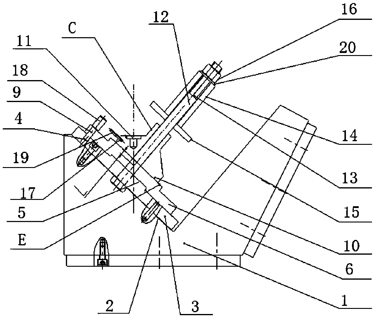 Method for machining circumferential taper holes in irregular spraying pipe casing and composite clamp thereof