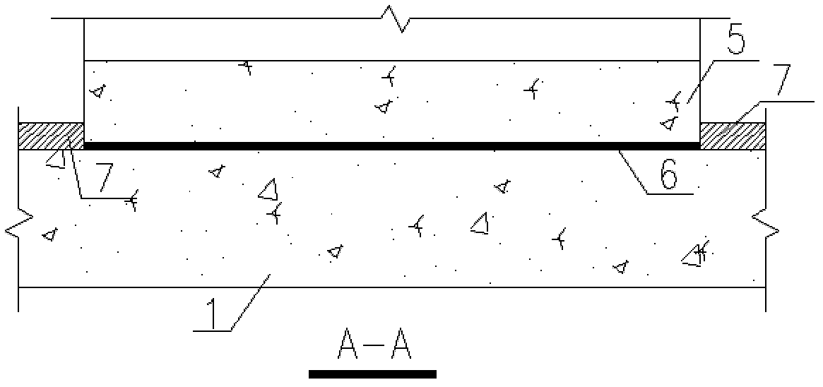 Reinforced concrete platy stair with simple sliding support and construction method