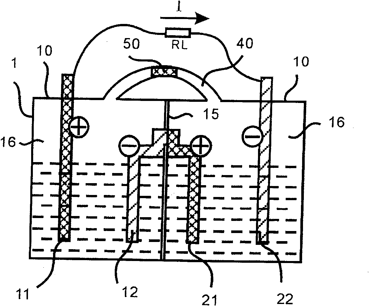 Gas communicating structure lead-acid battery and its composition method