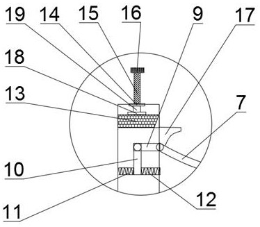 Silk guide mechanism of two-for-one twister for spinning