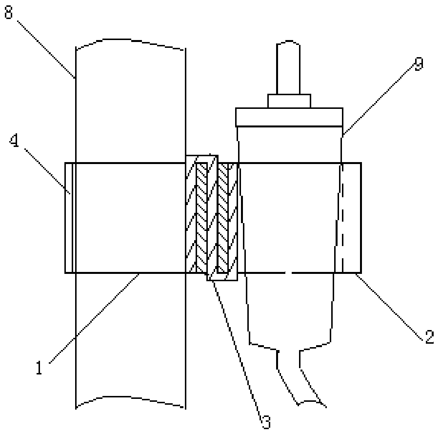 A movable device for connecting and fixing an infusion set and an infusion stand