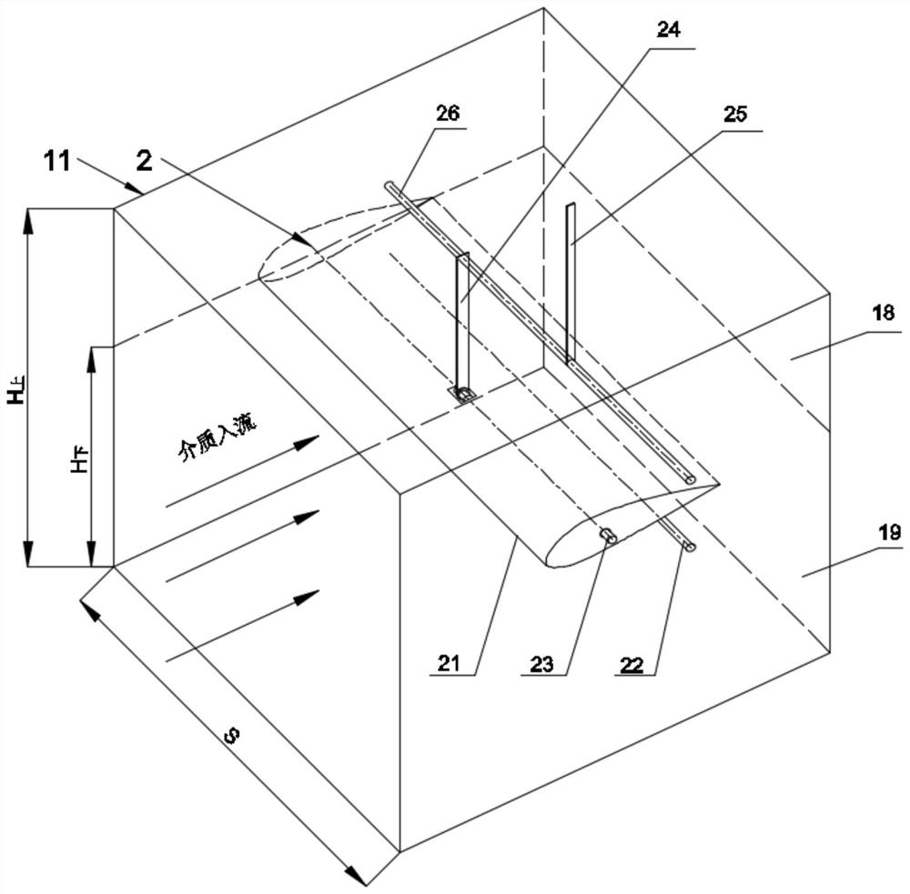 Self-adaptive flow regulation cooling device with upper and lower partitions