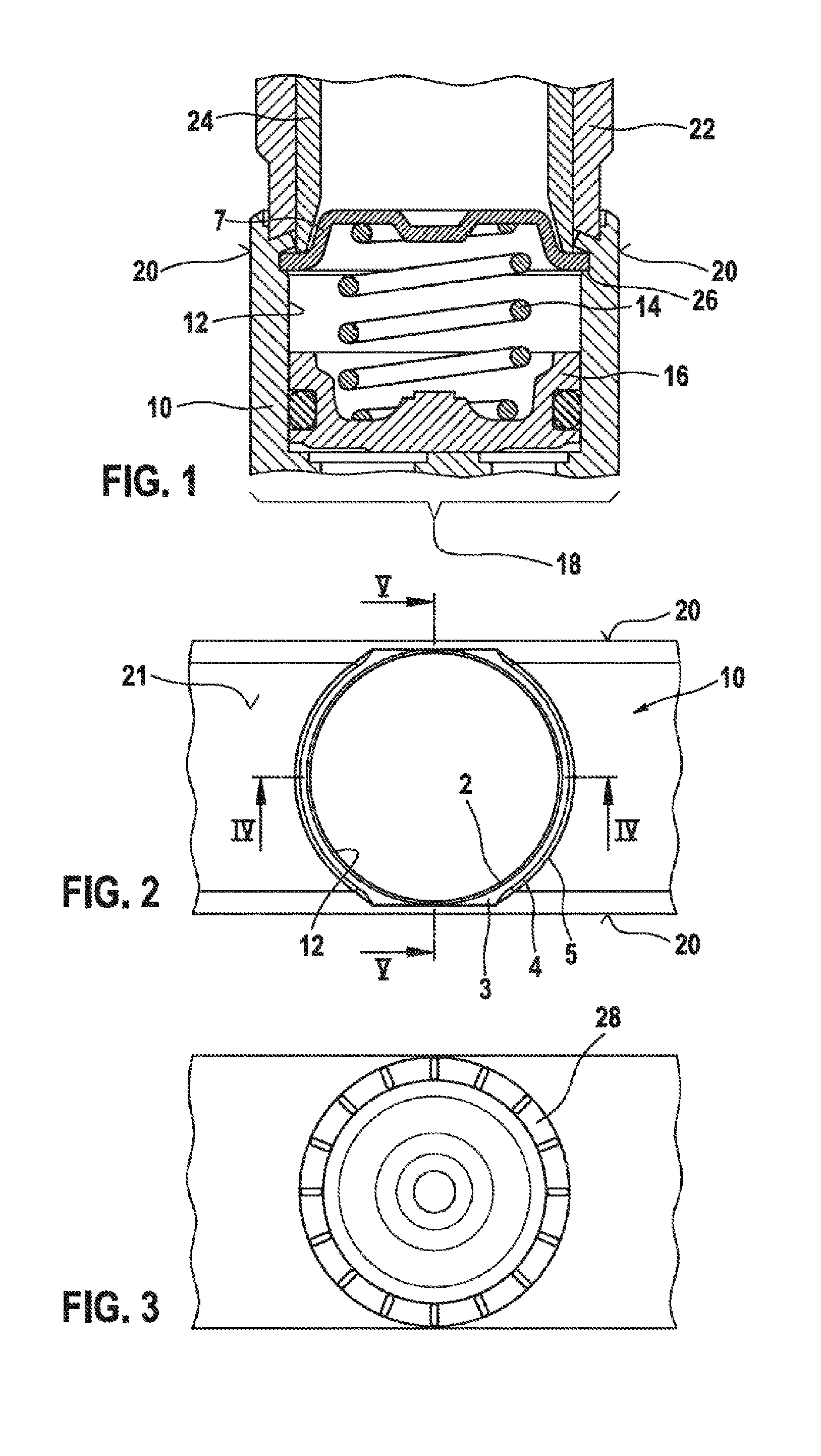 Hydraulic device, in particular low-pressure accumulator with a closure element