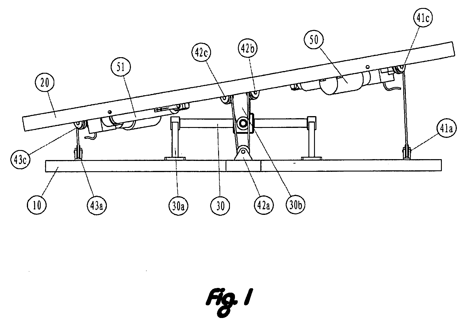 Golf platform with adjustable inclination