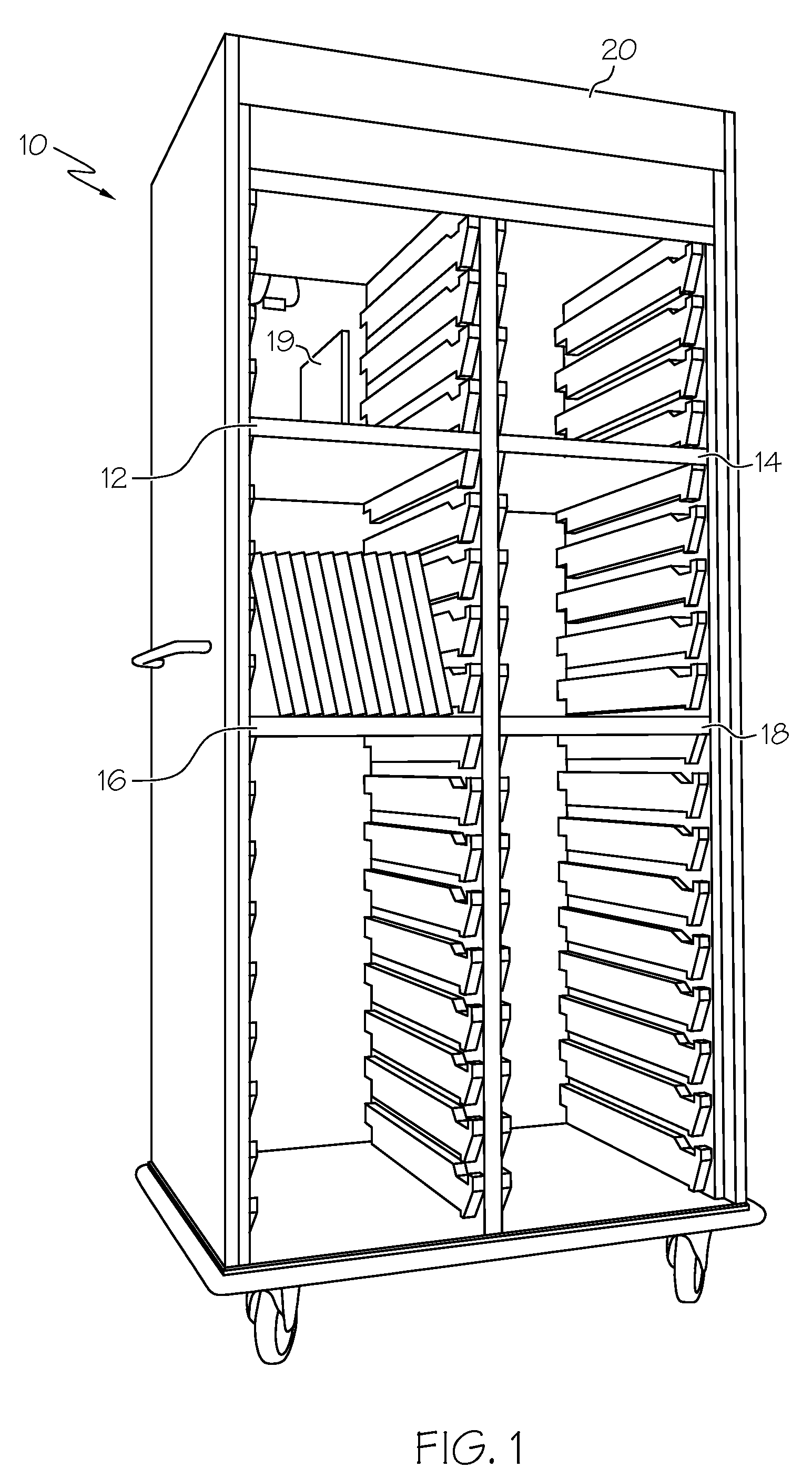 Storage cabinet with improved RFID antenna system