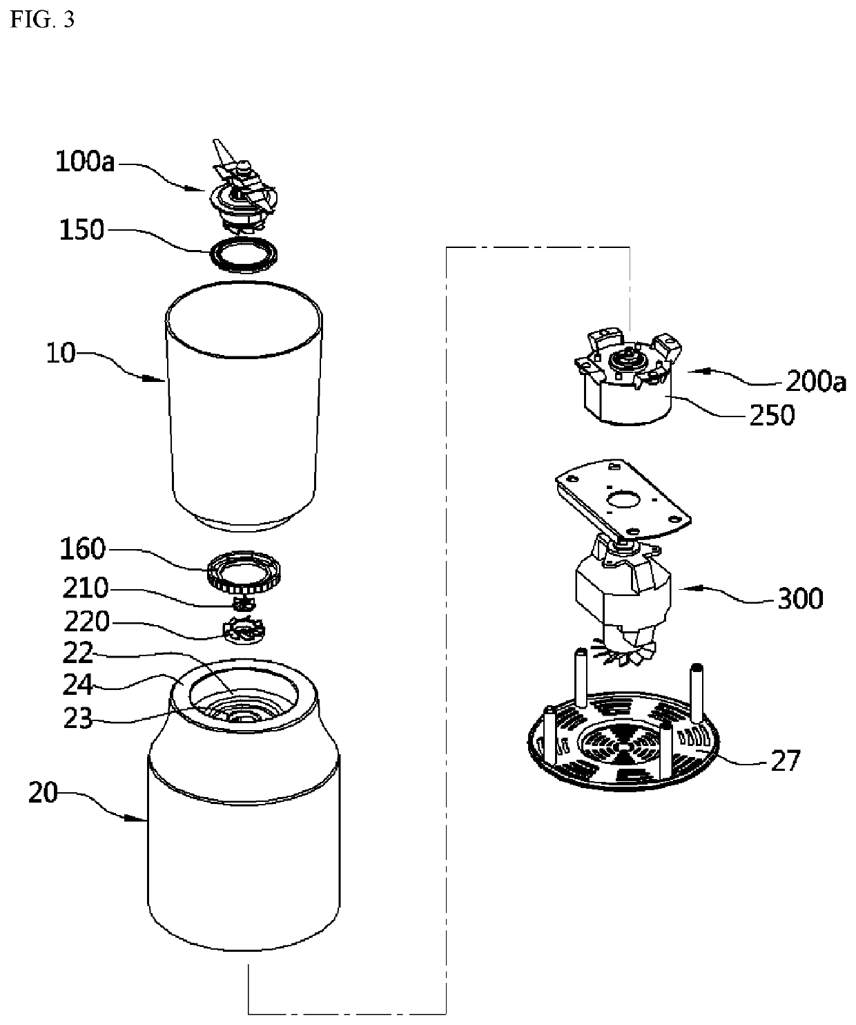 Blender having bi-directionally rotatable blades