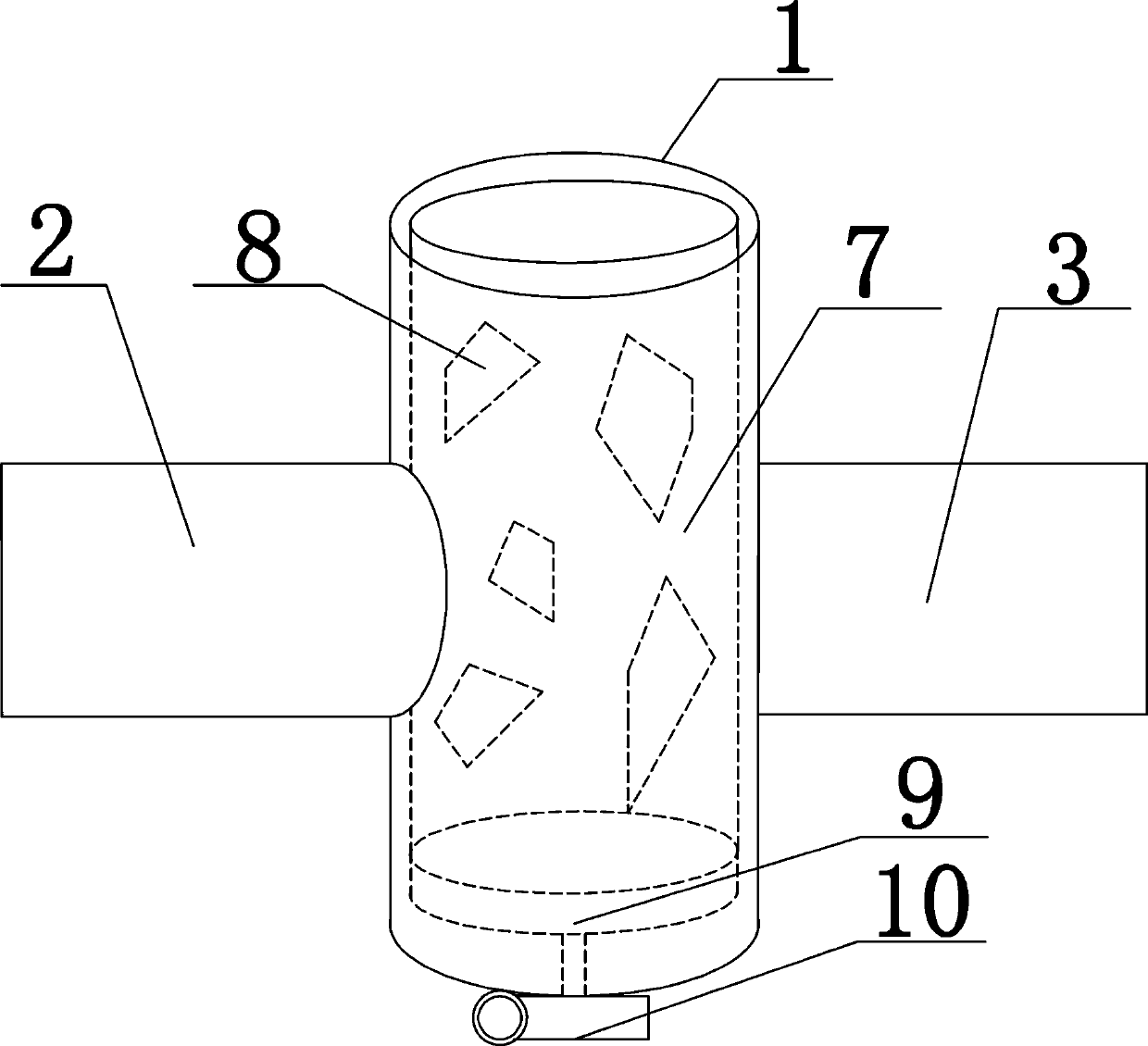 Online sewage cutting and smashing device