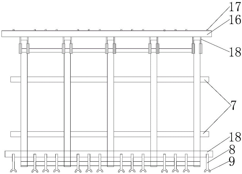 Side wall self-propelled type triangular truss and construction method thereof