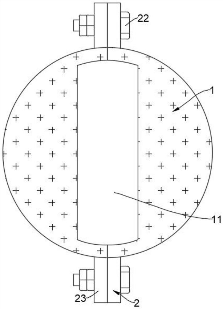 Low-wind-resistance protection device for preventing pantograph from icing