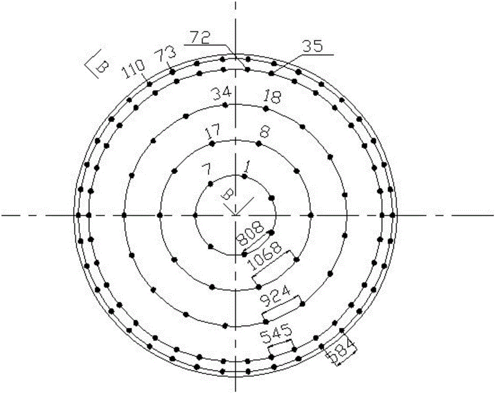 Construction method for additionally forming perimeter auxiliary holes in peripheries of perimeter holes of vertical shaft