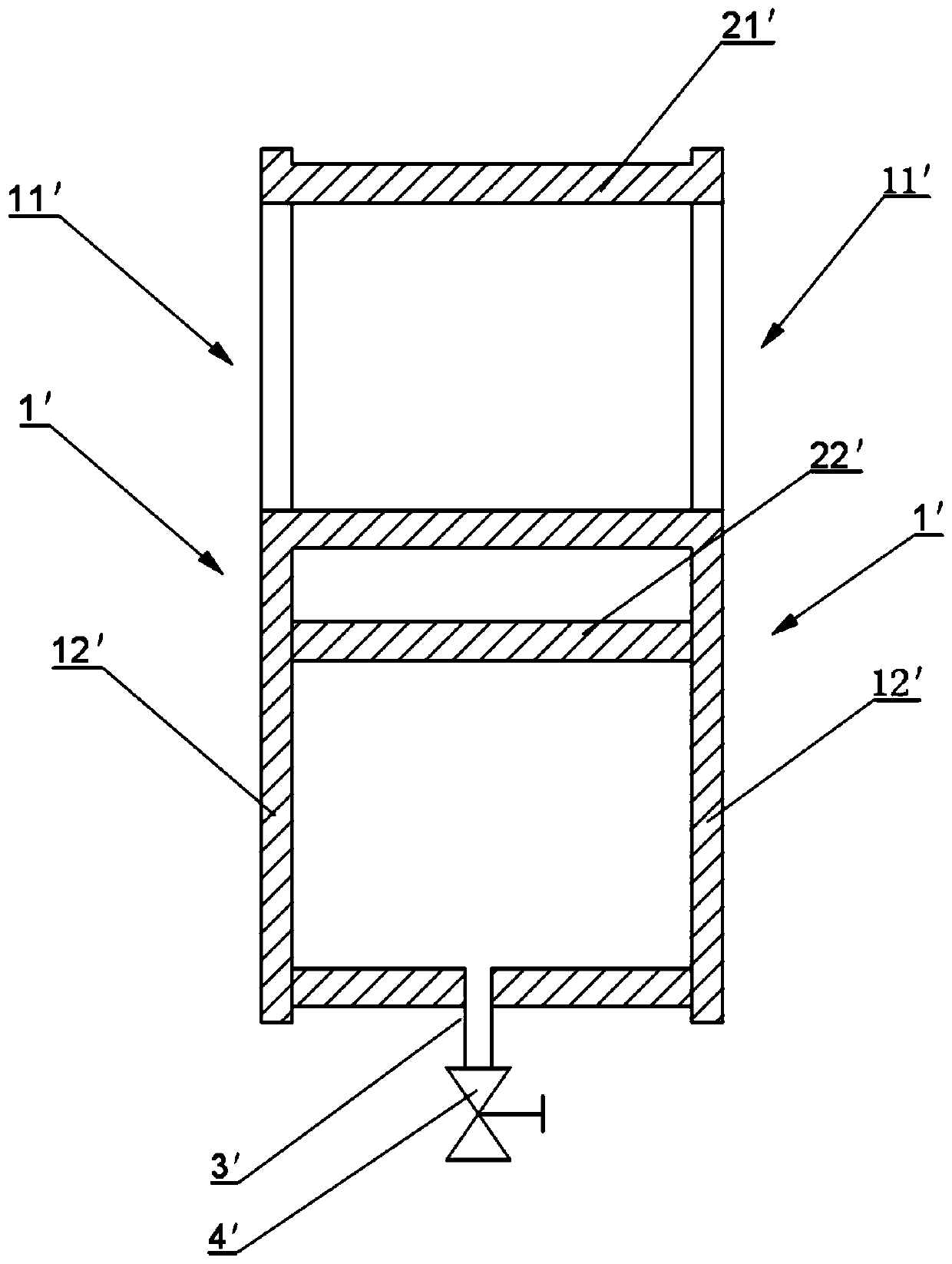 Isolating device and ship