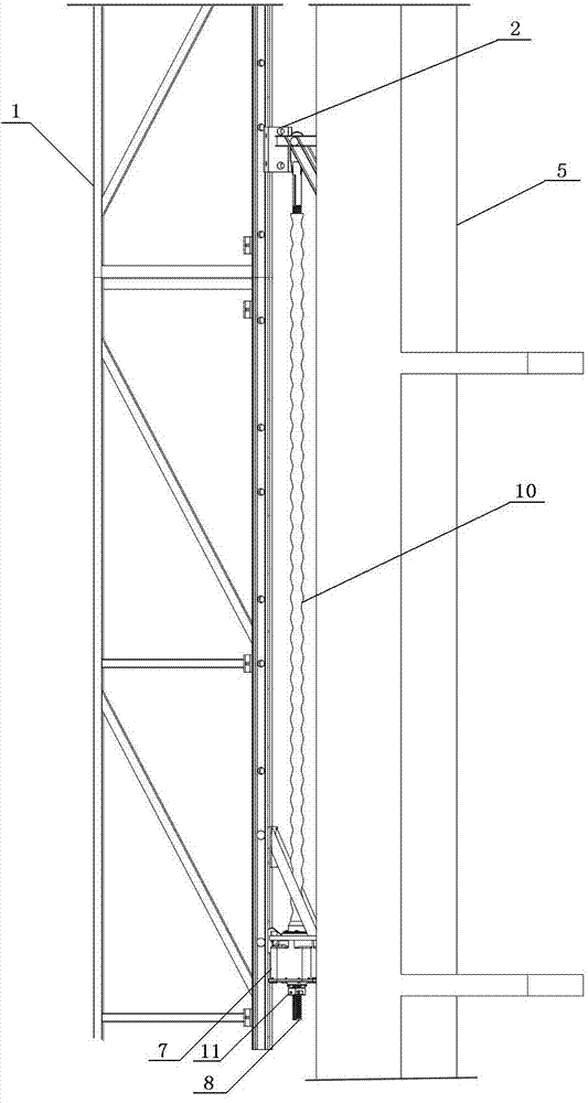 An electric lifting mechanism for lifting scaffolding