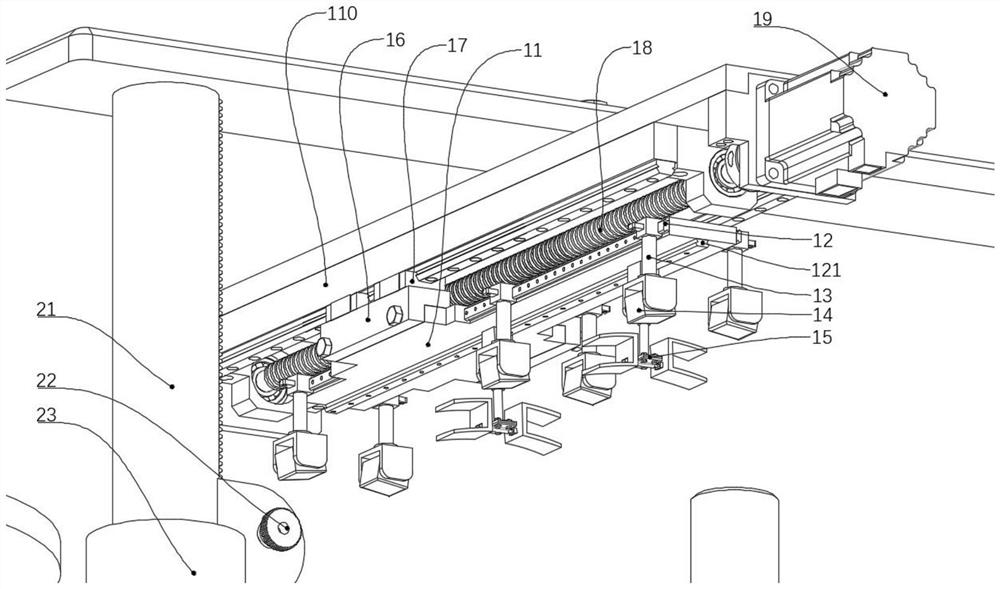 Thick-wall pipeline weld joint multi-stage heating device and heating method