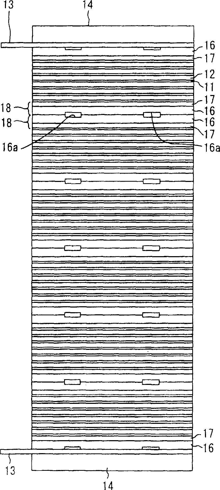 Laminated fuel cell and its maintaining method