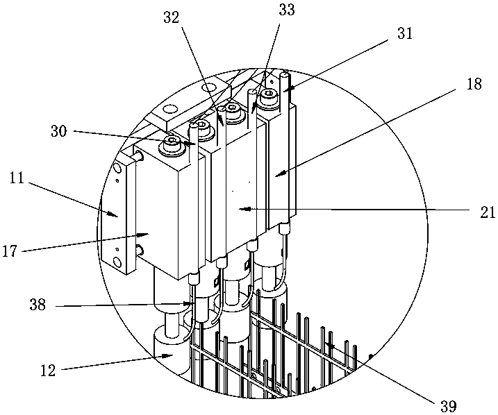 An automatic trace smearing and sealing process device that comprehensively improves the straight-through rate of tin on LEDs