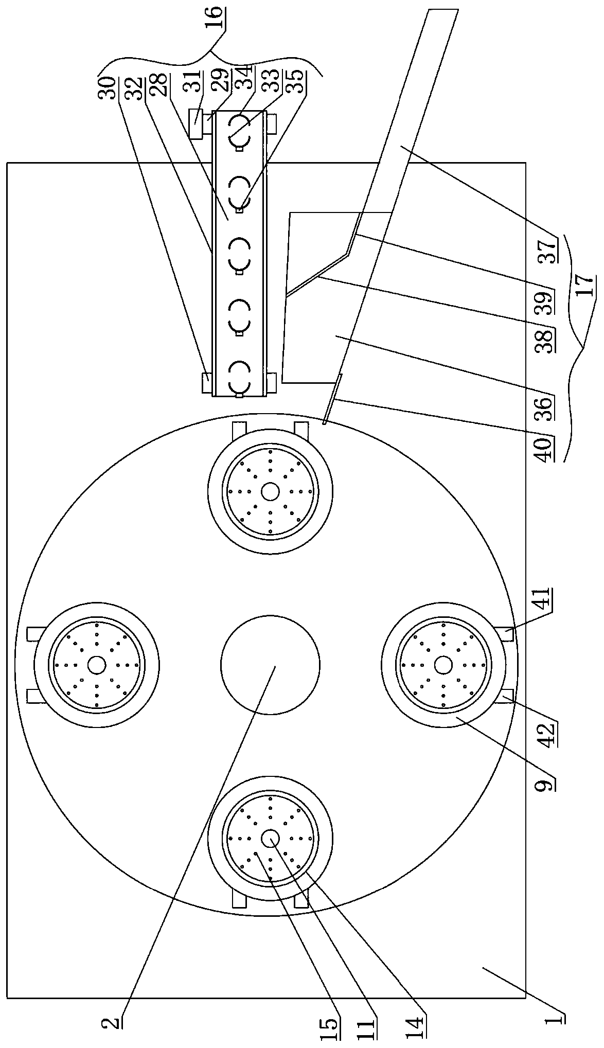 Automatic vacuum cup spraying device