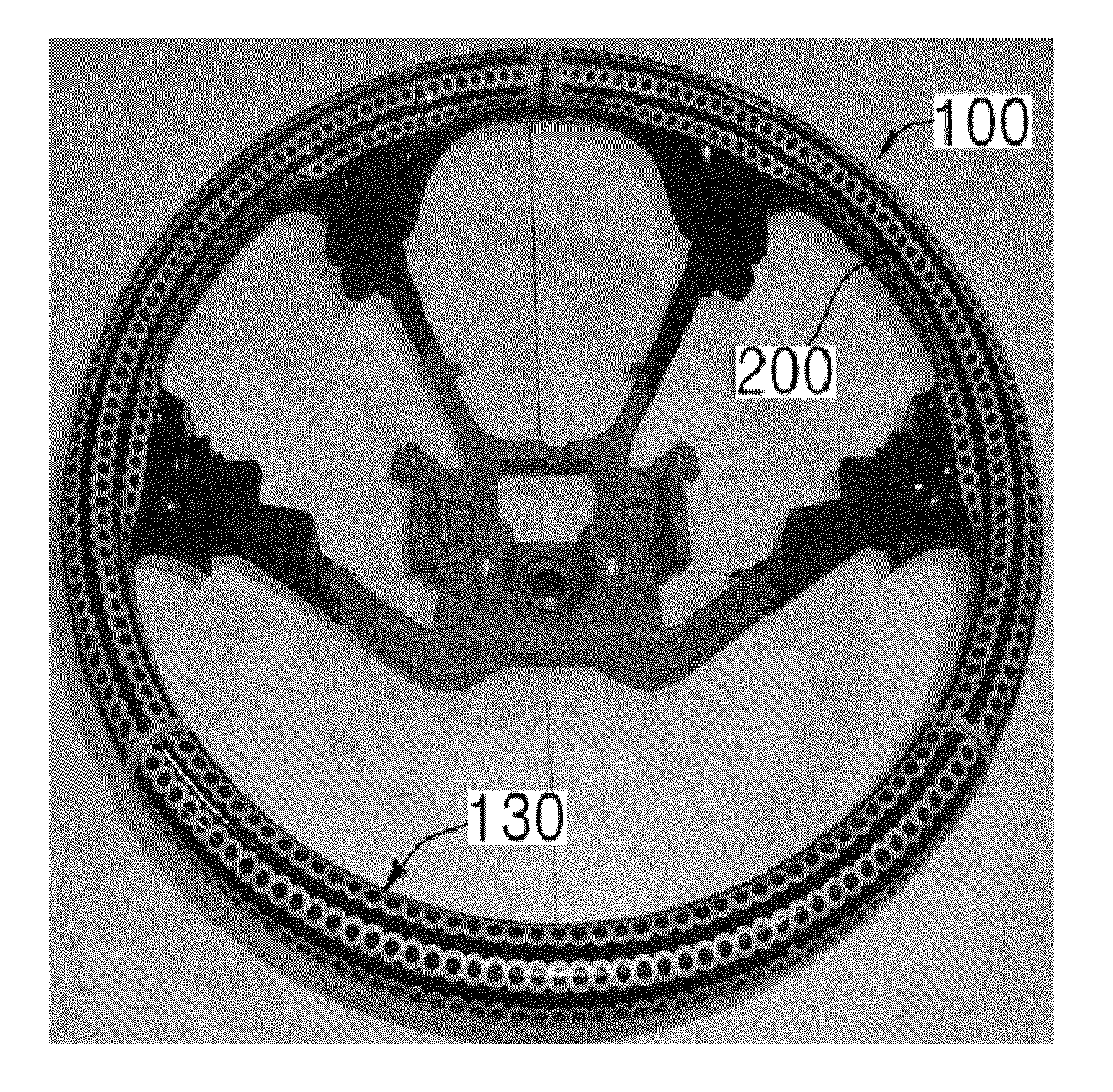 Steering wheel including heating element