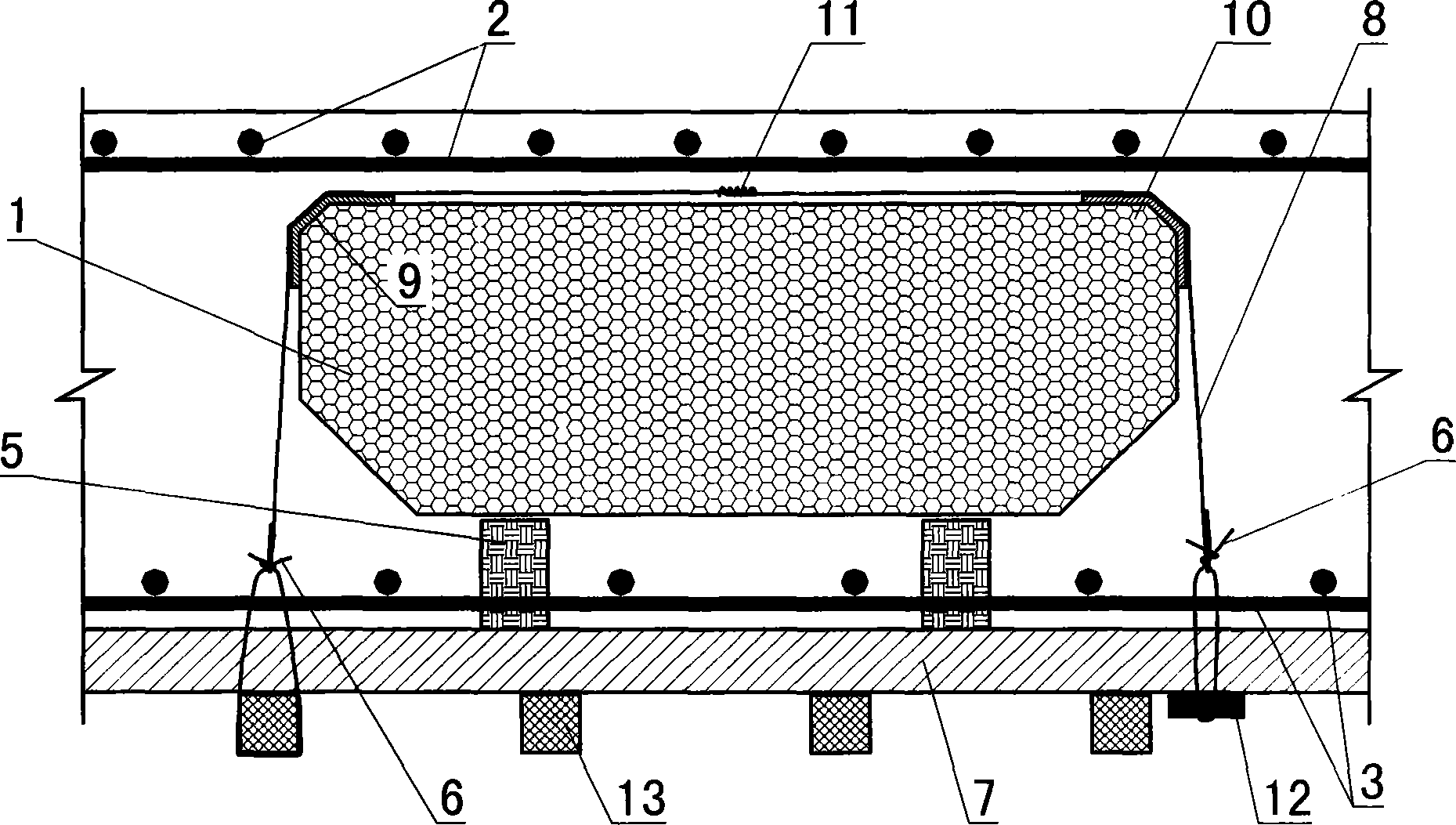 Sectional continuous floating-resistant cast-in-situ hollow slab