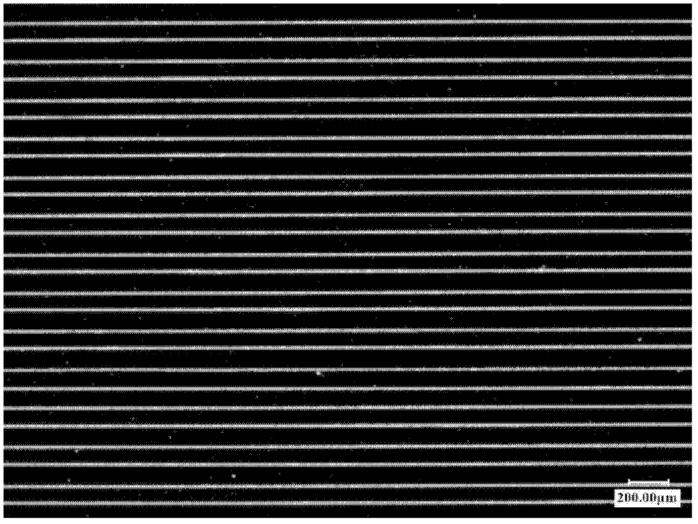 Device and method for preparing array patterns based on static spray printing