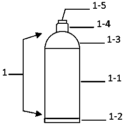 Warm water bottle capable of heating and cooling