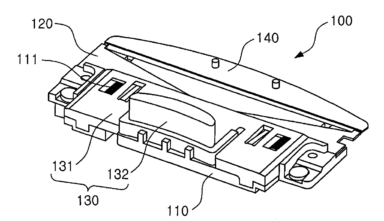 Portable printer equipped with manual cutter