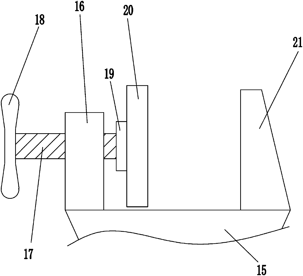 Automatic grinding machine for surface of polygonal metal plate