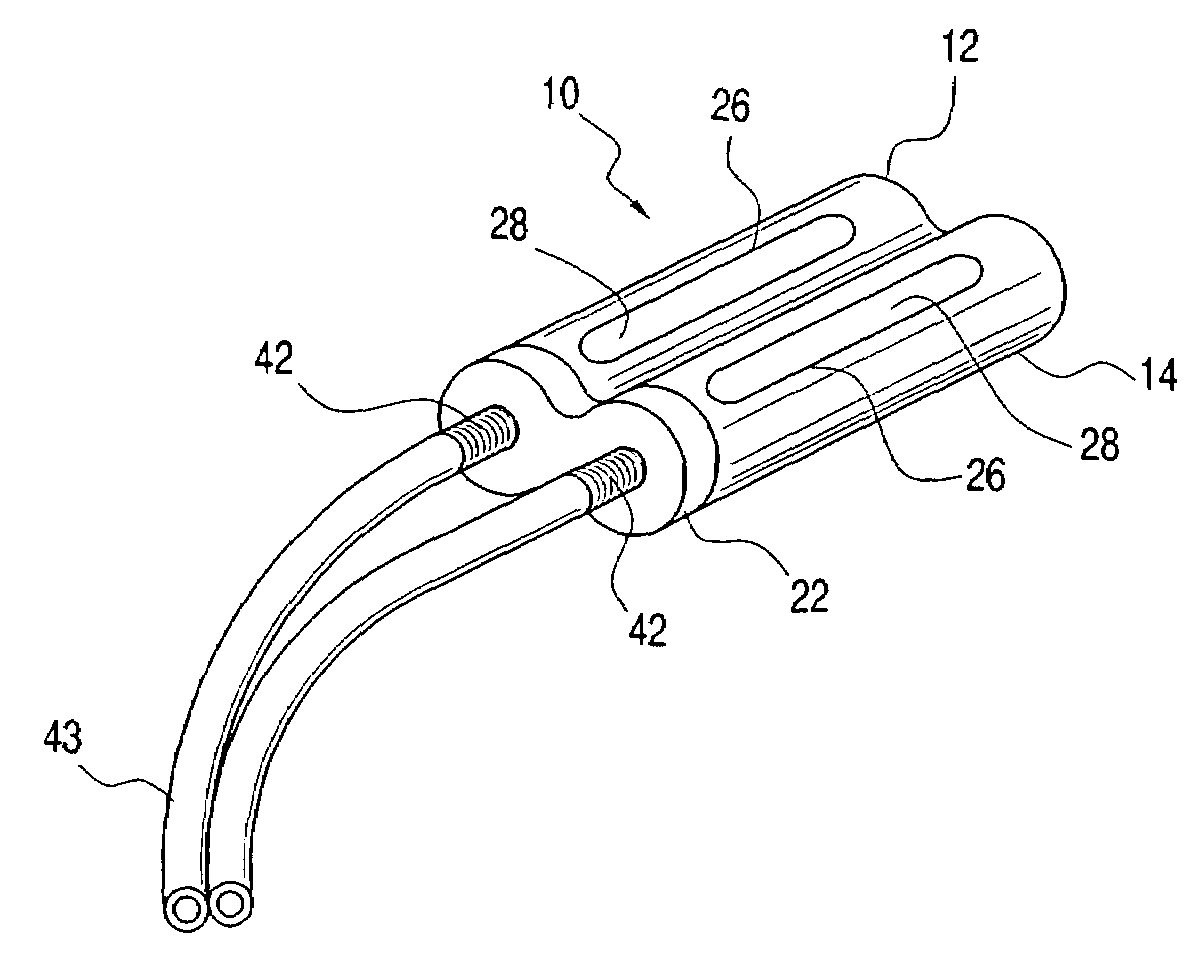 Implantable vascular access device