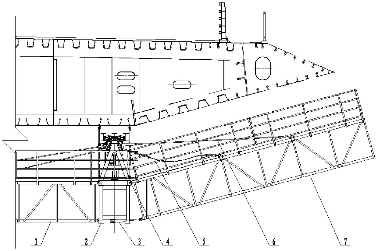 Beam bottom inspection vehicle capable of passing through piers