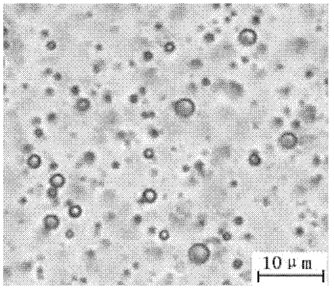 Method for preparing carbon nano tube reinforced epoxy resin self repairing microcapsule