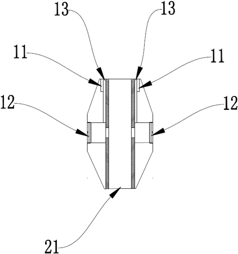 Synchronous sampling pipe with multi-section connection and bottom sediment sampling apparatus with synchronous sampling pipe