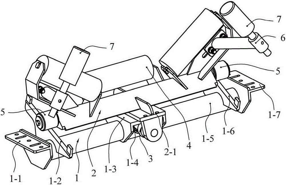 Compound motion deviation correcting device use for belt conveyor