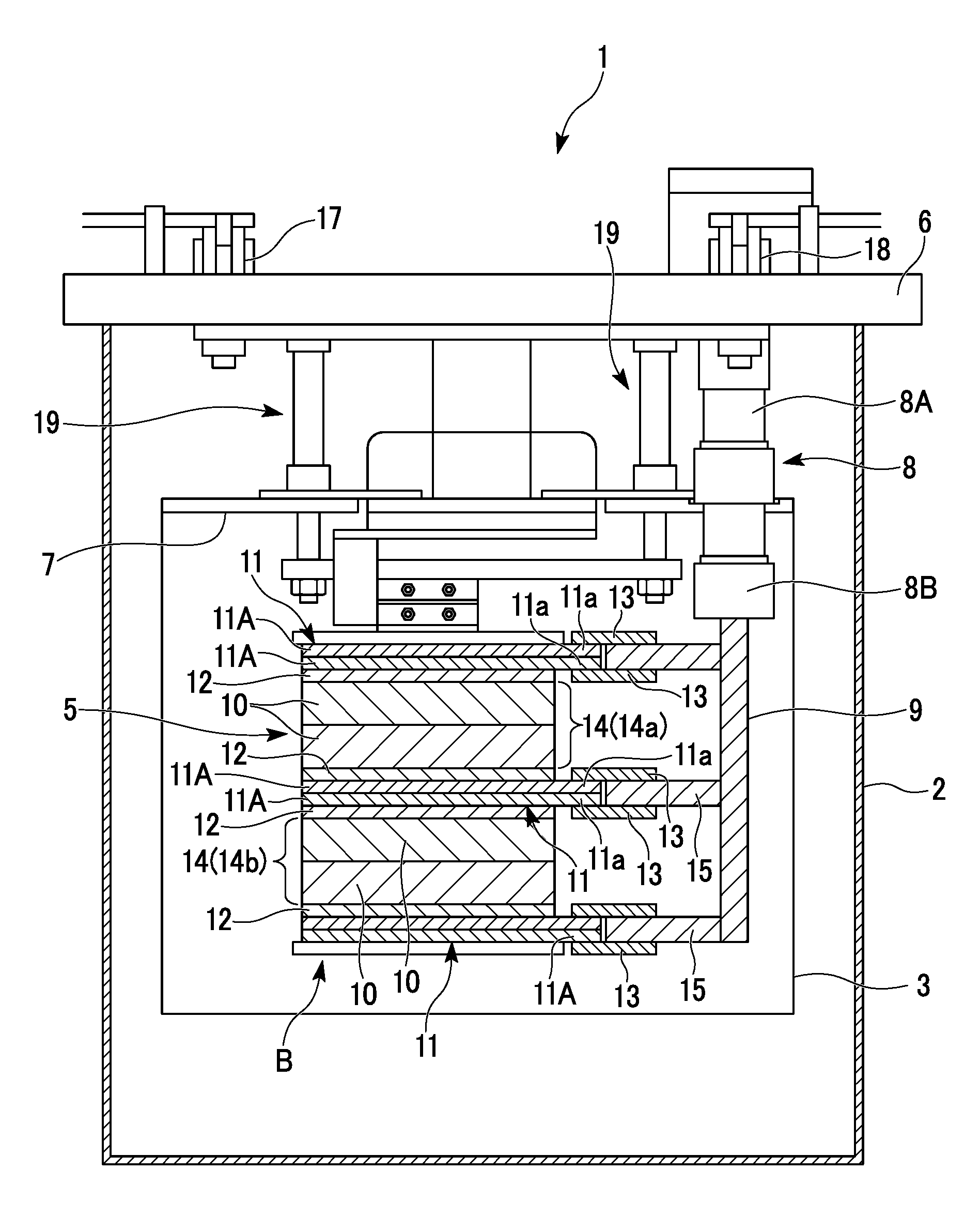 Superconducting coil and superconducting device