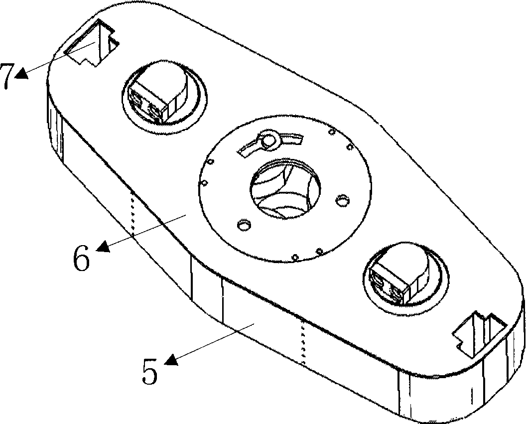 Automatized shaft mouth operation clamp for petroleum well workover