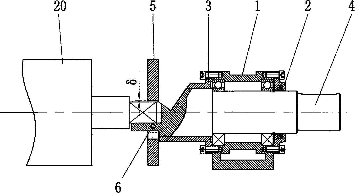 Clamping apparatus for cloth roller