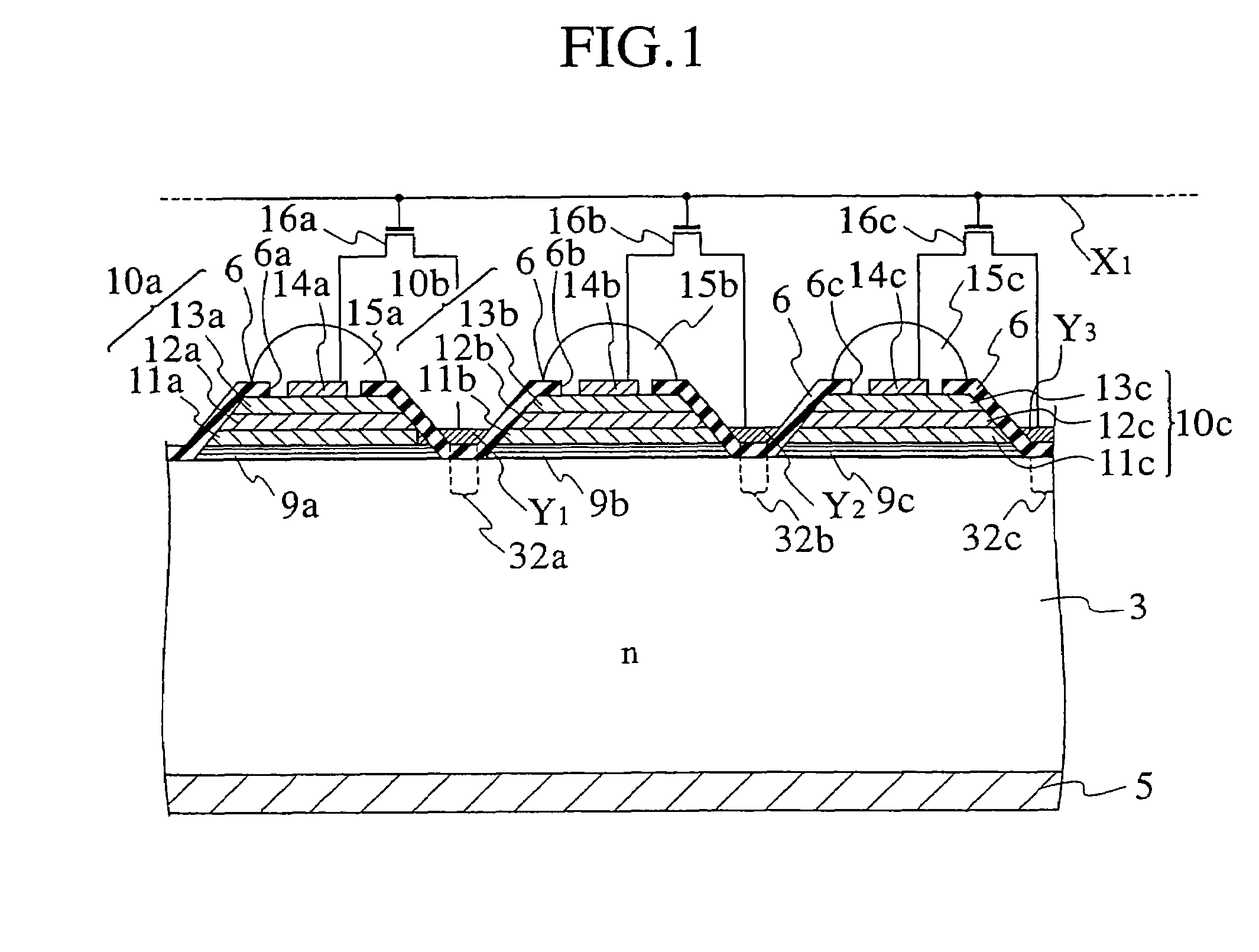 Semiconductor light-emitting device using phosphors for performing wavelength conversion