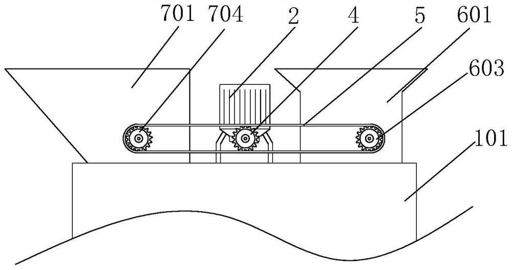 Myriophyllum spicatum feed crushing and feeding device for fish culture