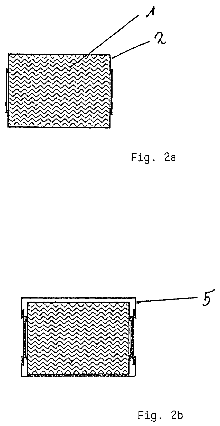 Highly compressed filter tow bales and process for their production