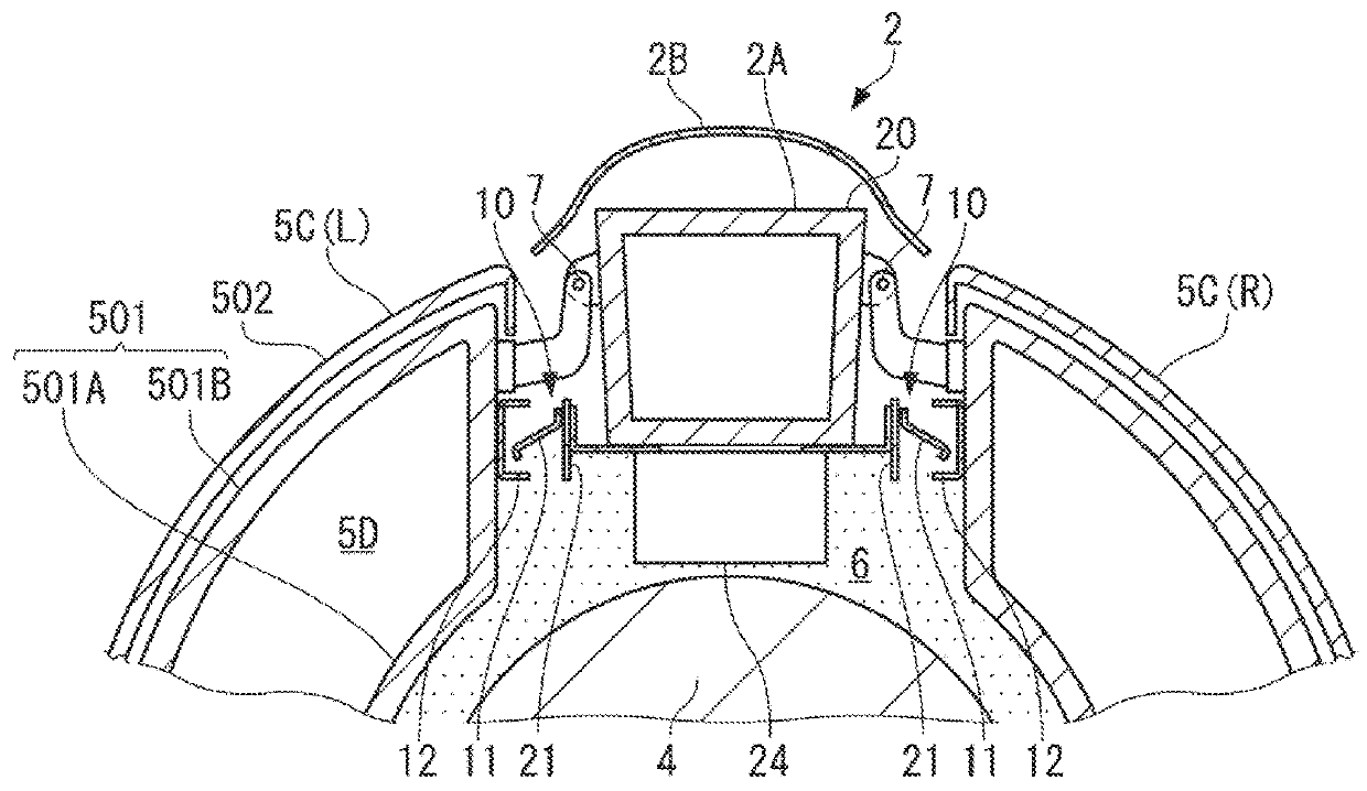 Aircraft fire seal structure and aircraft