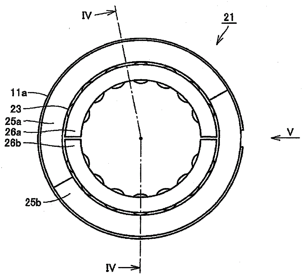 Rolling bearing and rotating shaft support structure