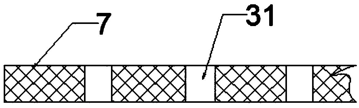 Improved agricultural feed smashing device