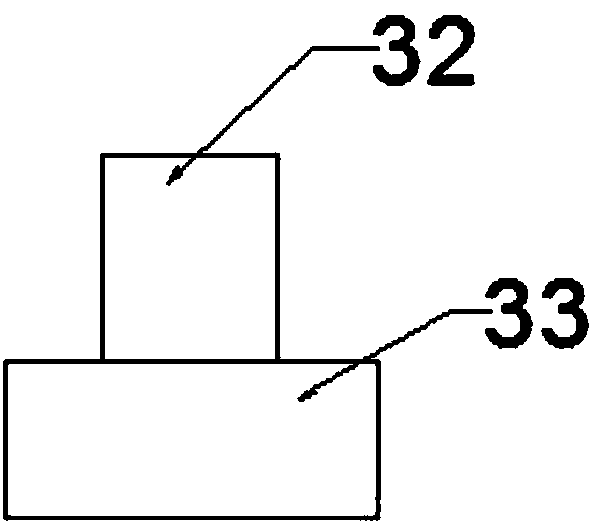 Improved agricultural feed smashing device