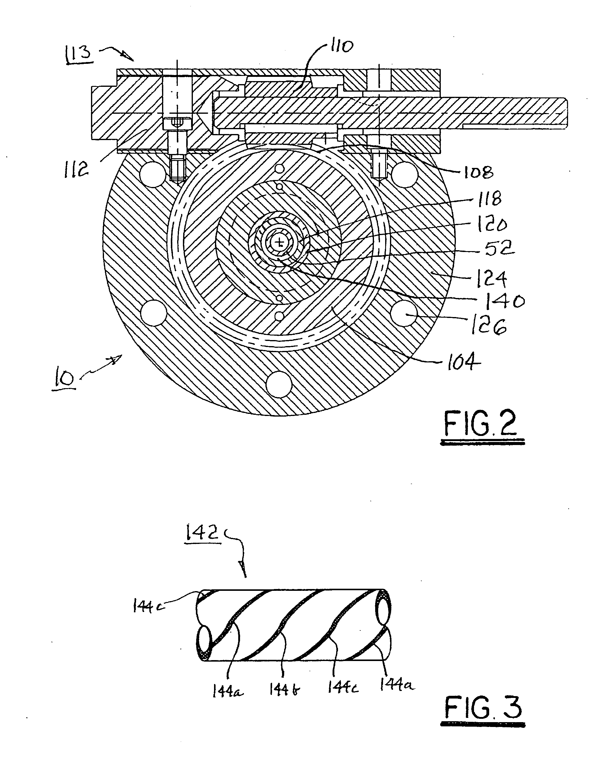 Rotatable head for forming spiral extrusions