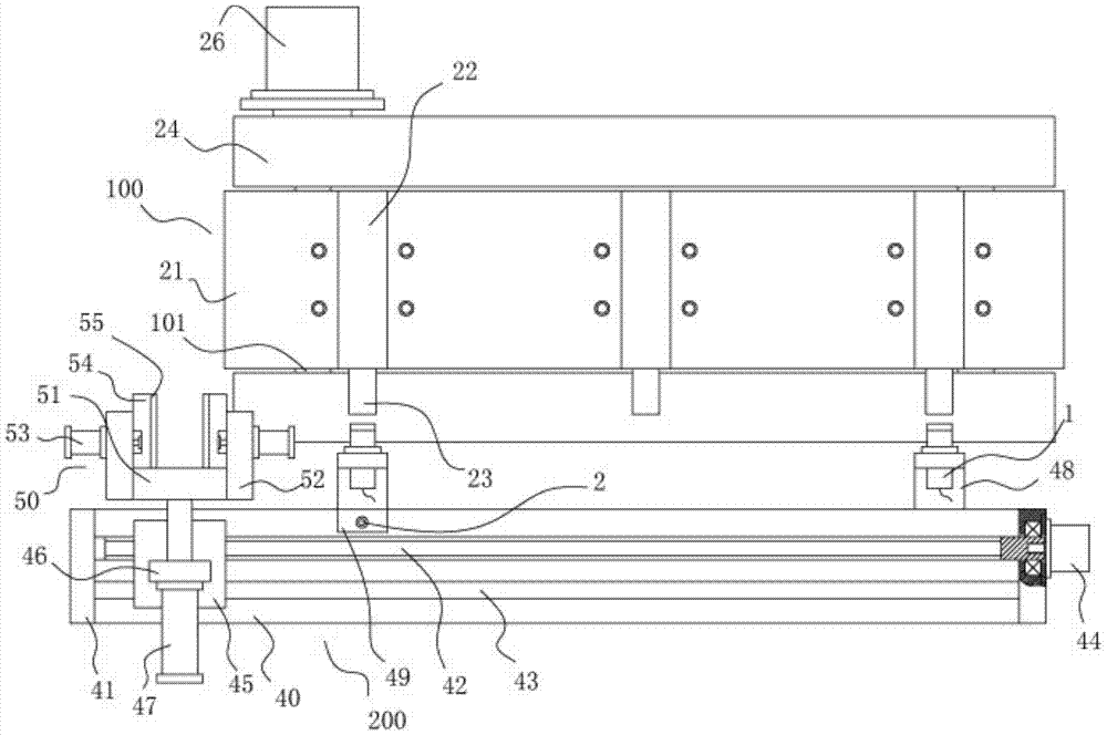 Clamping and conveying mechanism for cement feeding bucket