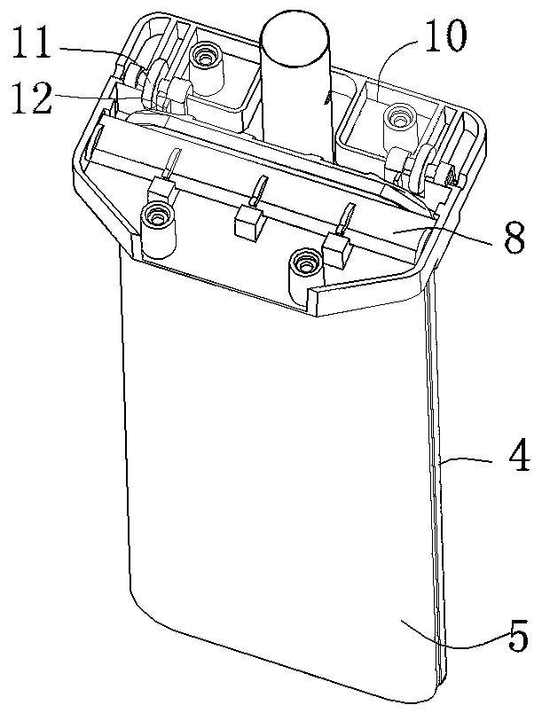 Plate mop water squeezing using method and plate mop cleaning tool thereof