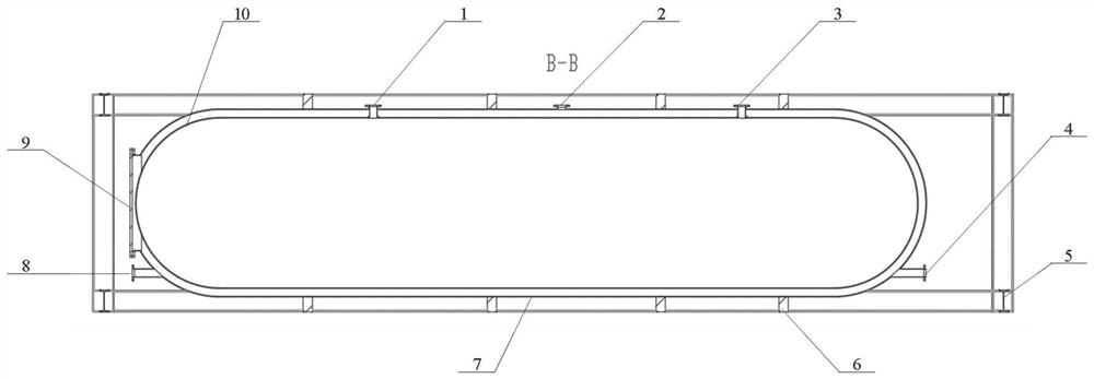 Underwater flexible storage device and use method